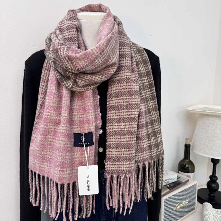 Plaid Fringed Scarf Product Image