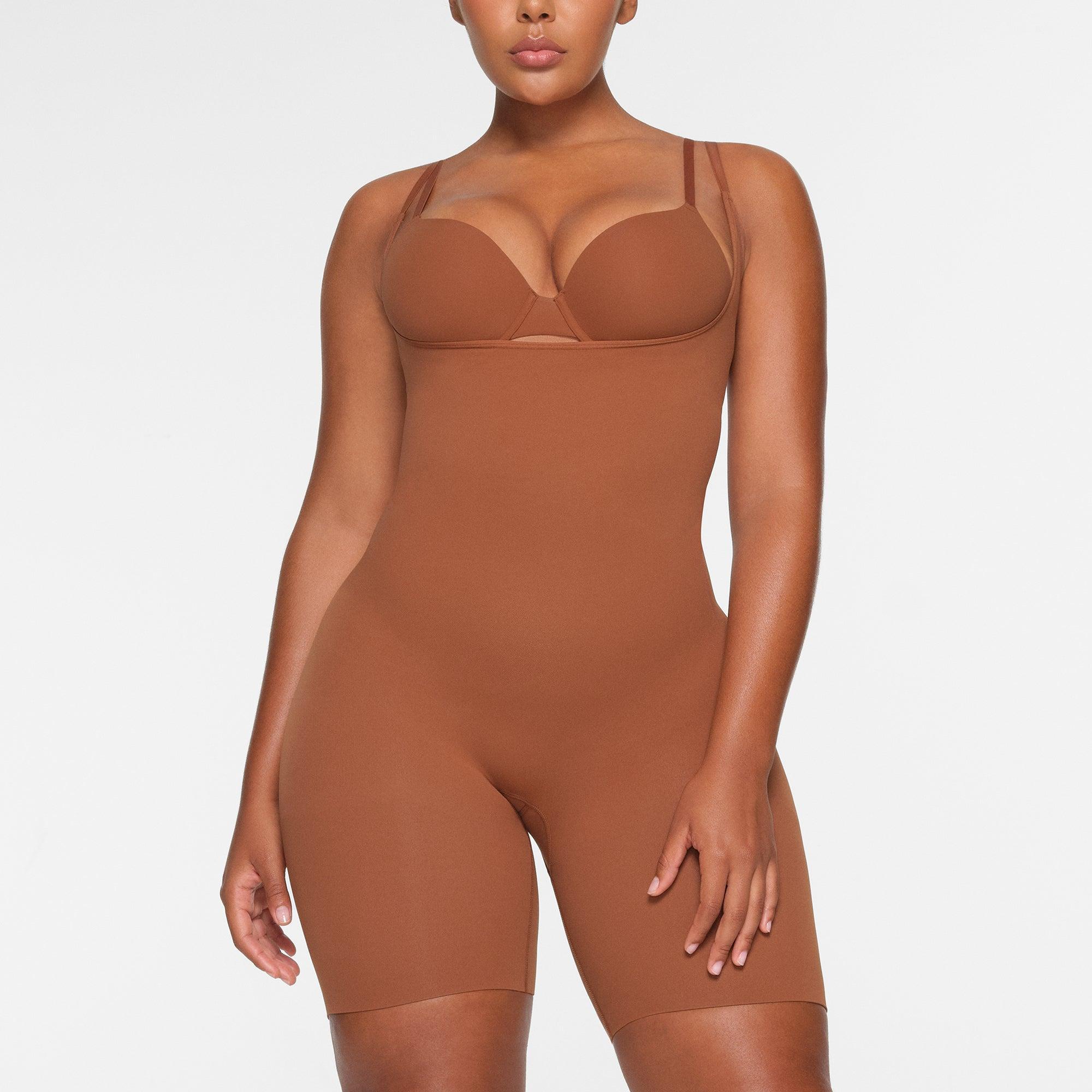 SEAMLESS SCULPT BUTT LIFTING OPEN BUST BODYSUIT | BRONZE Product Image