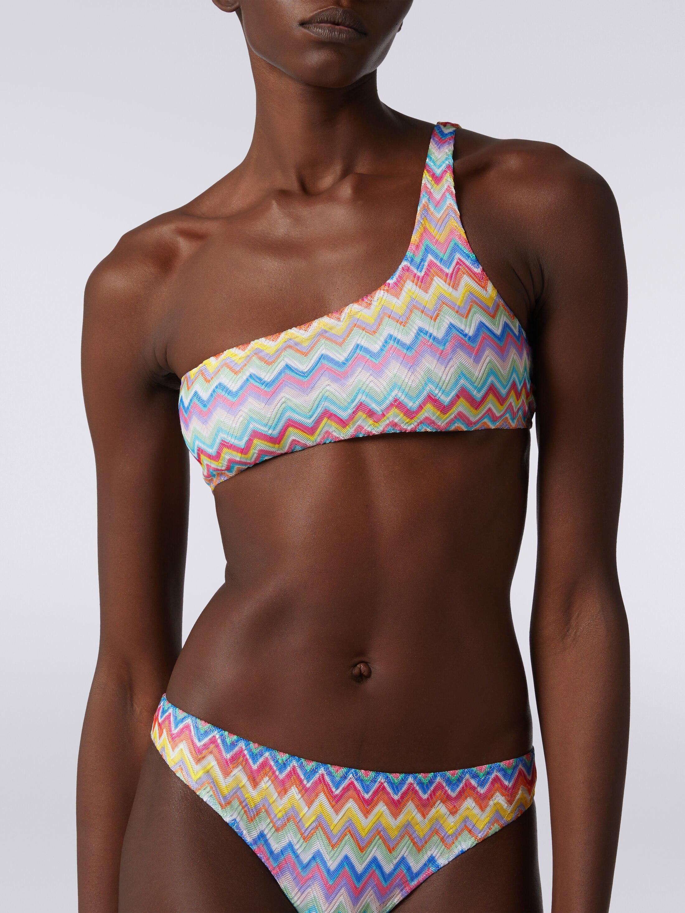 One-shoulder bikini with zigzag print Product Image