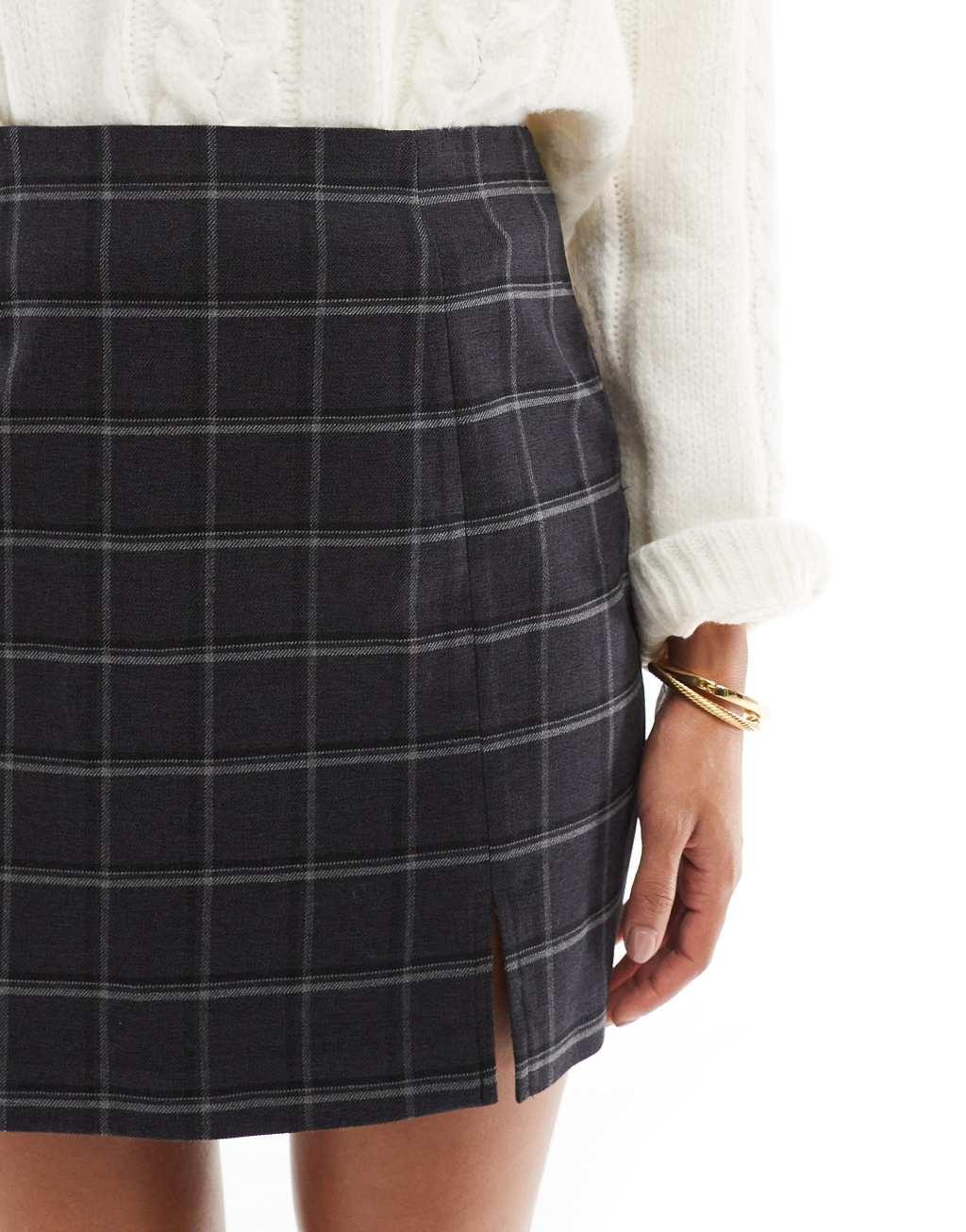 Object notch front tailored skirt in dark gray melange with windowpane check Product Image