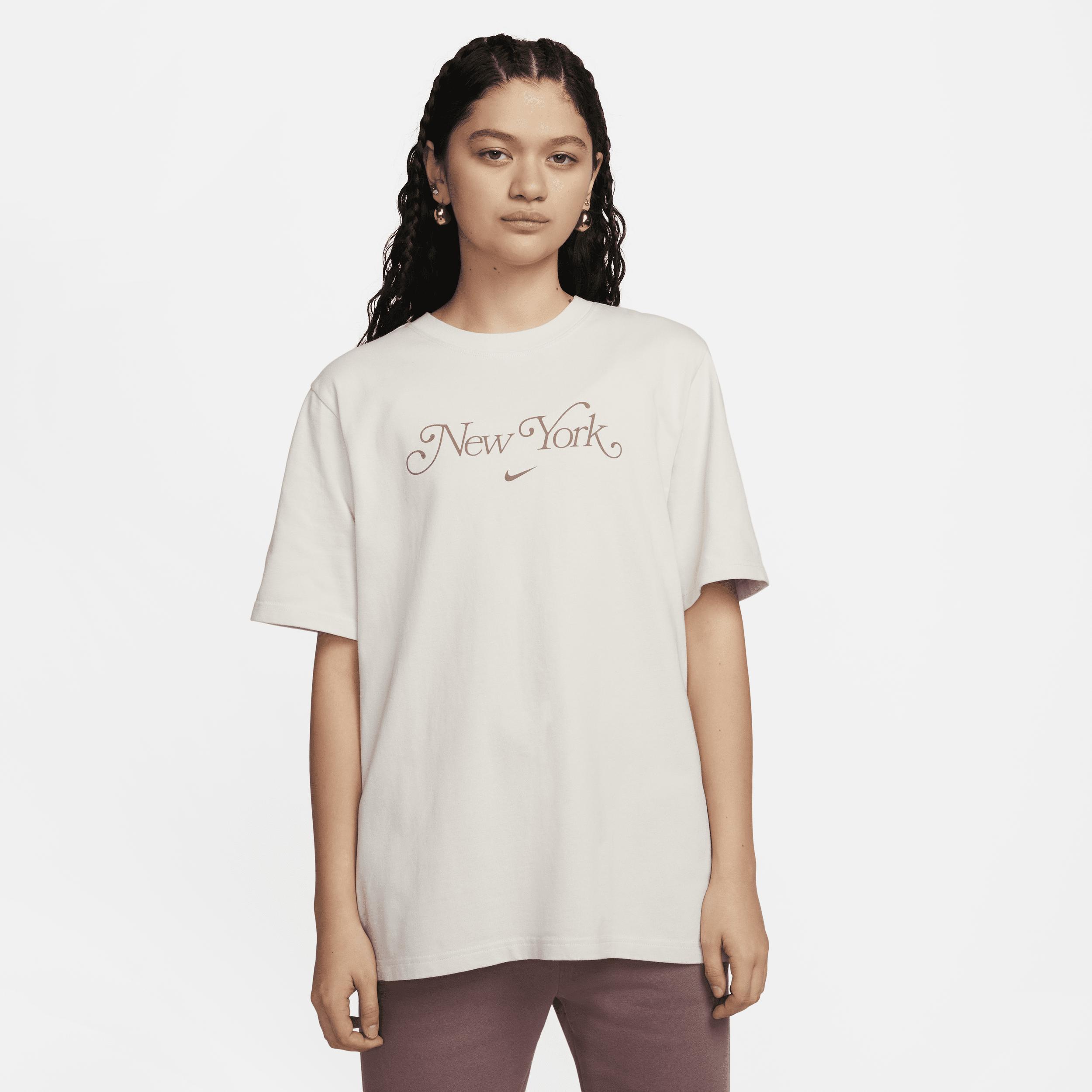 Womens Nike Sportswear Essential T-Shirt Product Image