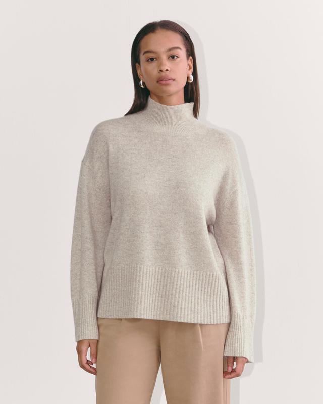 The Boxy Turtleneck in Cashmere Product Image