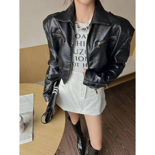 Lapel Collar Plain Faux Leather Cropped Zip Jacket Product Image