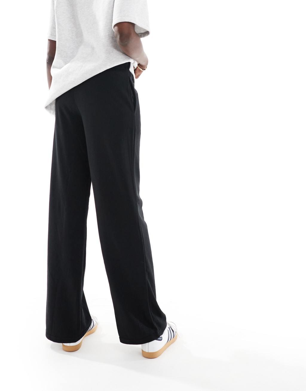 Stradivarius Tall wide leg sweatpants in black Product Image