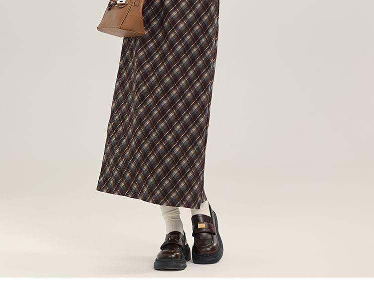 Long-Sleeve Cold Shoulder Plain Knit Top / High Rise Plaid Midi Skirt Product Image