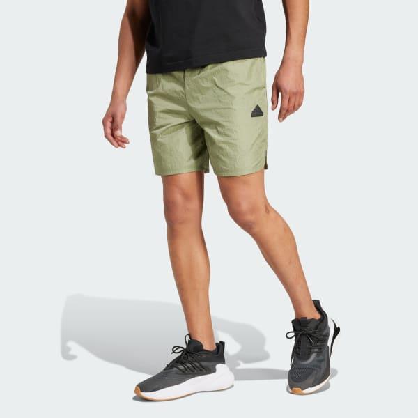 City Escape Woven Shorts Product Image