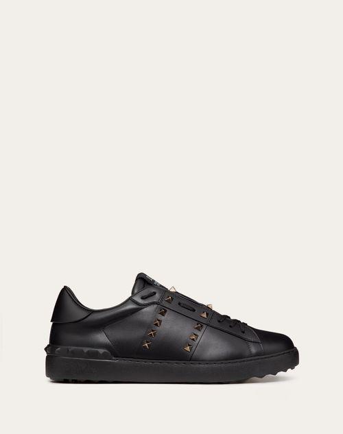 ROCKSTUD UNTITLED SNEAKER IN CALFSKIN LEATHER Product Image