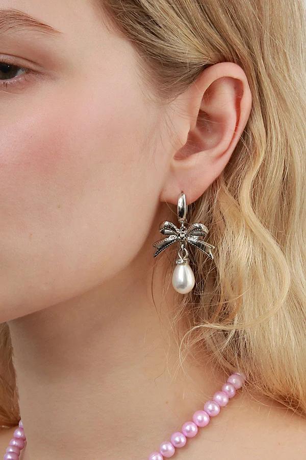 Velvet Luna Bow Pearl Drop Earrings Womens at Urban Outfitters Product Image