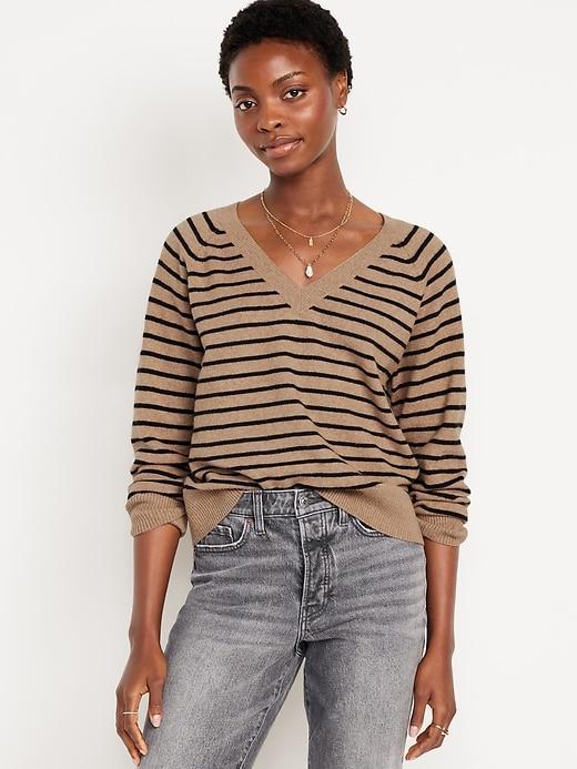 SoSoft Loose V-Neck Sweater Product Image