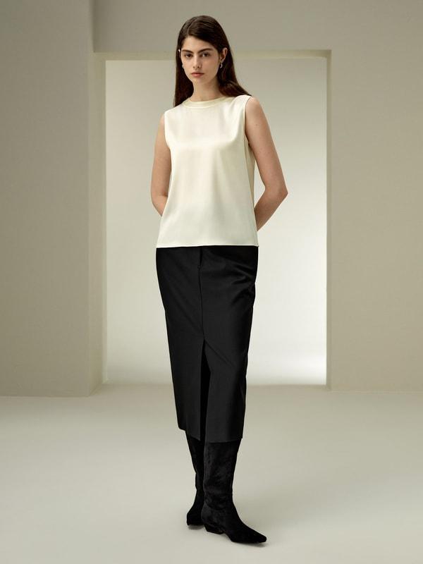 Sleeveless round neck silk top Product Image