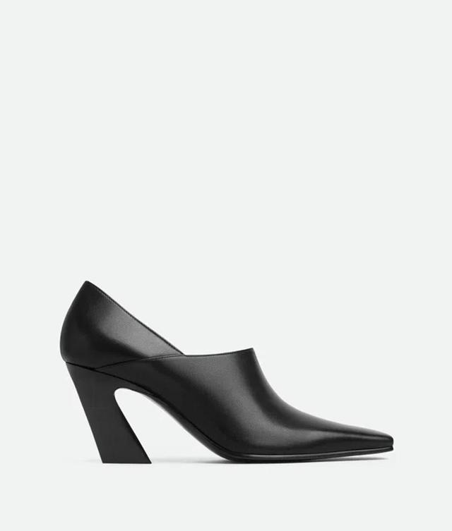 BOTTEGA VENETA Lewis Pump In Black Product Image