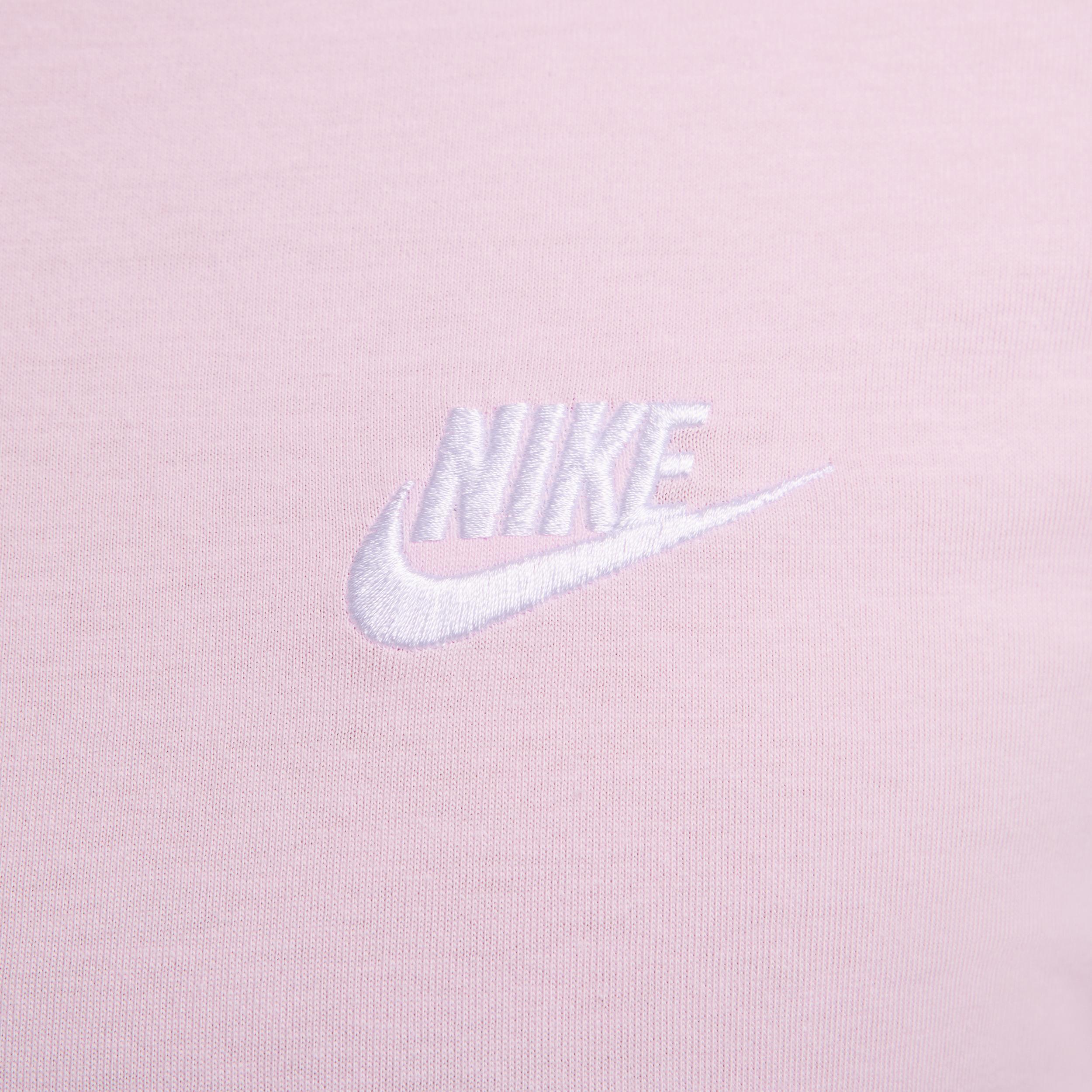 Men's Nike Sportswear Club T-Shirt Product Image