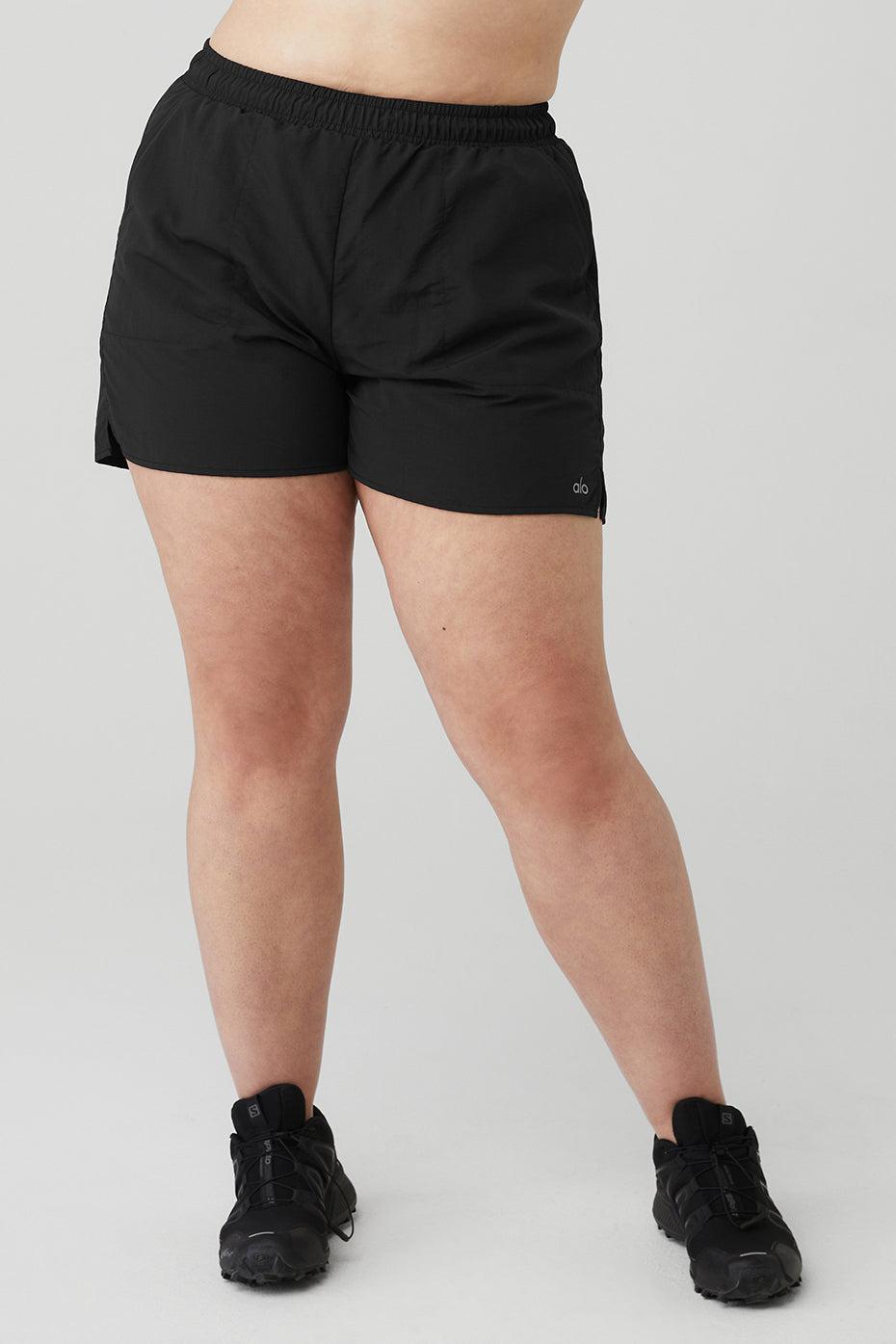 Alumni Short - Black Product Image