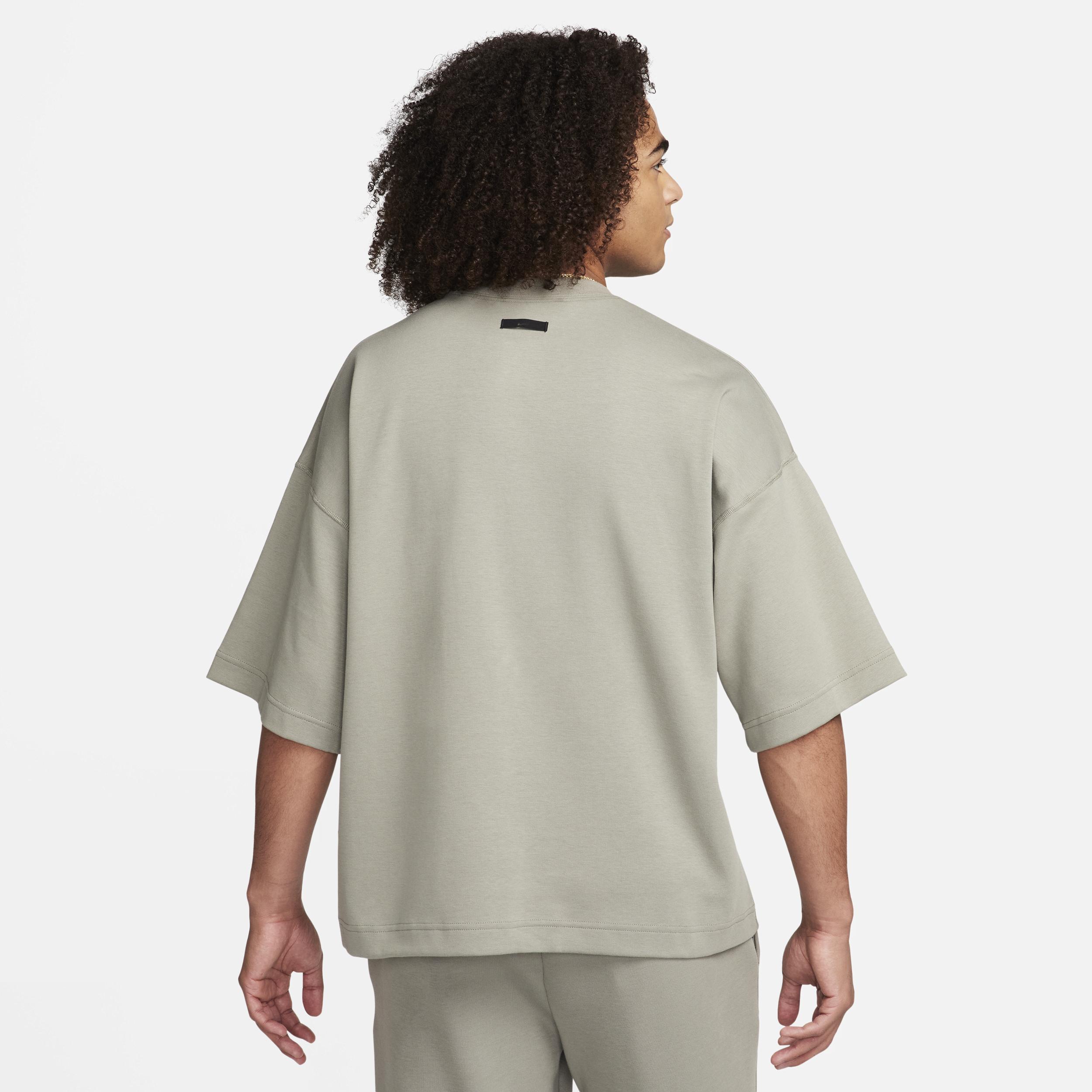 Men's Nike Sportswear Tech Fleece Reimagined Oversized Short-Sleeve Sweatshirt Product Image