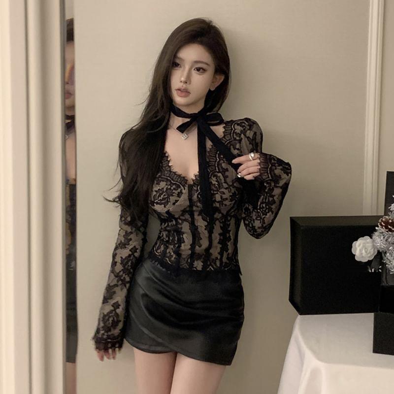 V-Neck Long Sleeve Floral Lace Crop Top Product Image