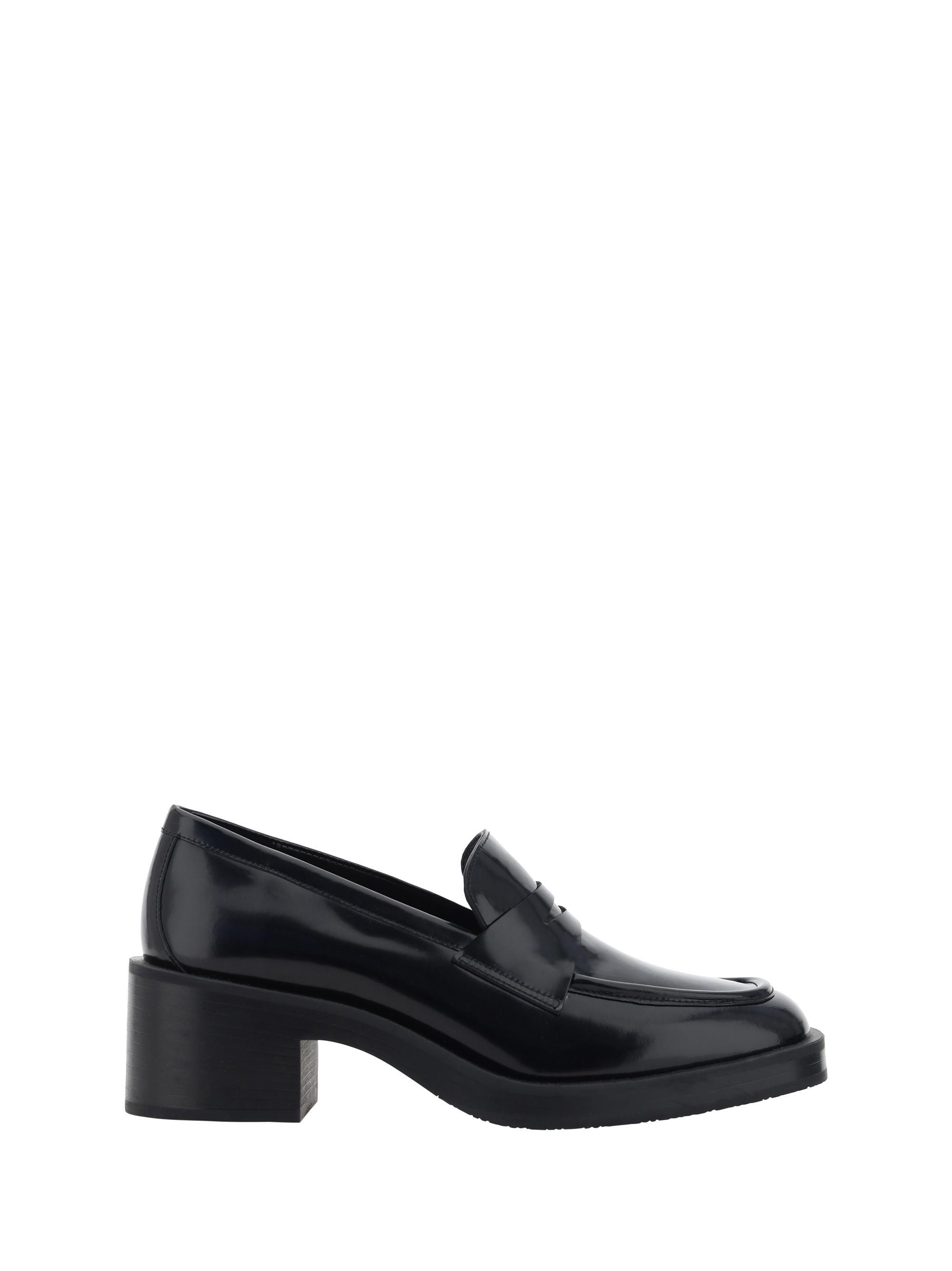 STUART WEITZMAN Flat Shoes In Black Product Image