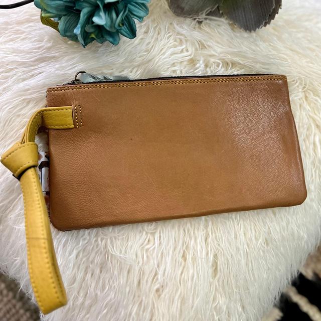 Lyla Leather Wristlet -3 Colors Product Image