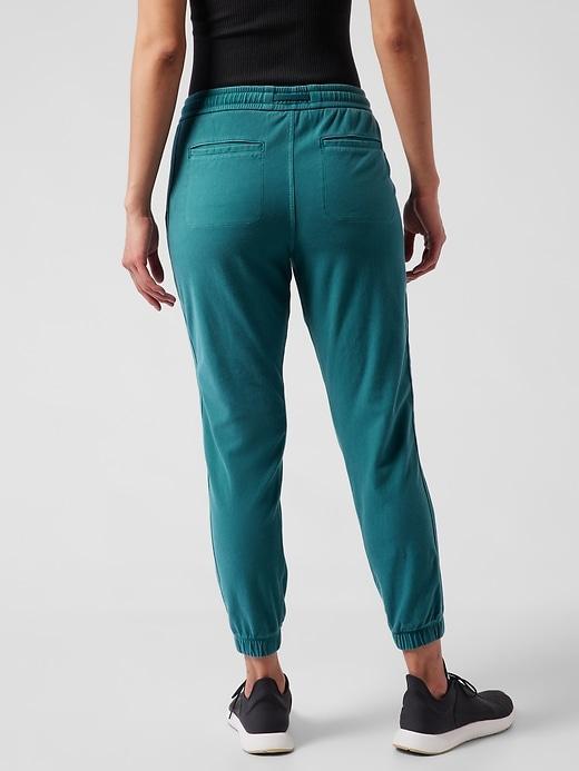 Farallon Jogger Product Image