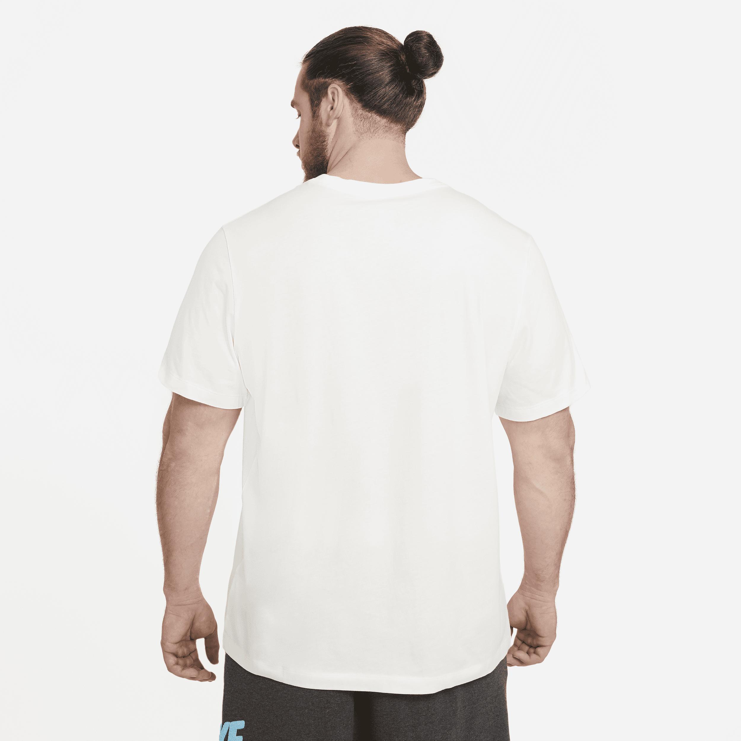 Men's Nike Sportswear Club T-Shirt Product Image