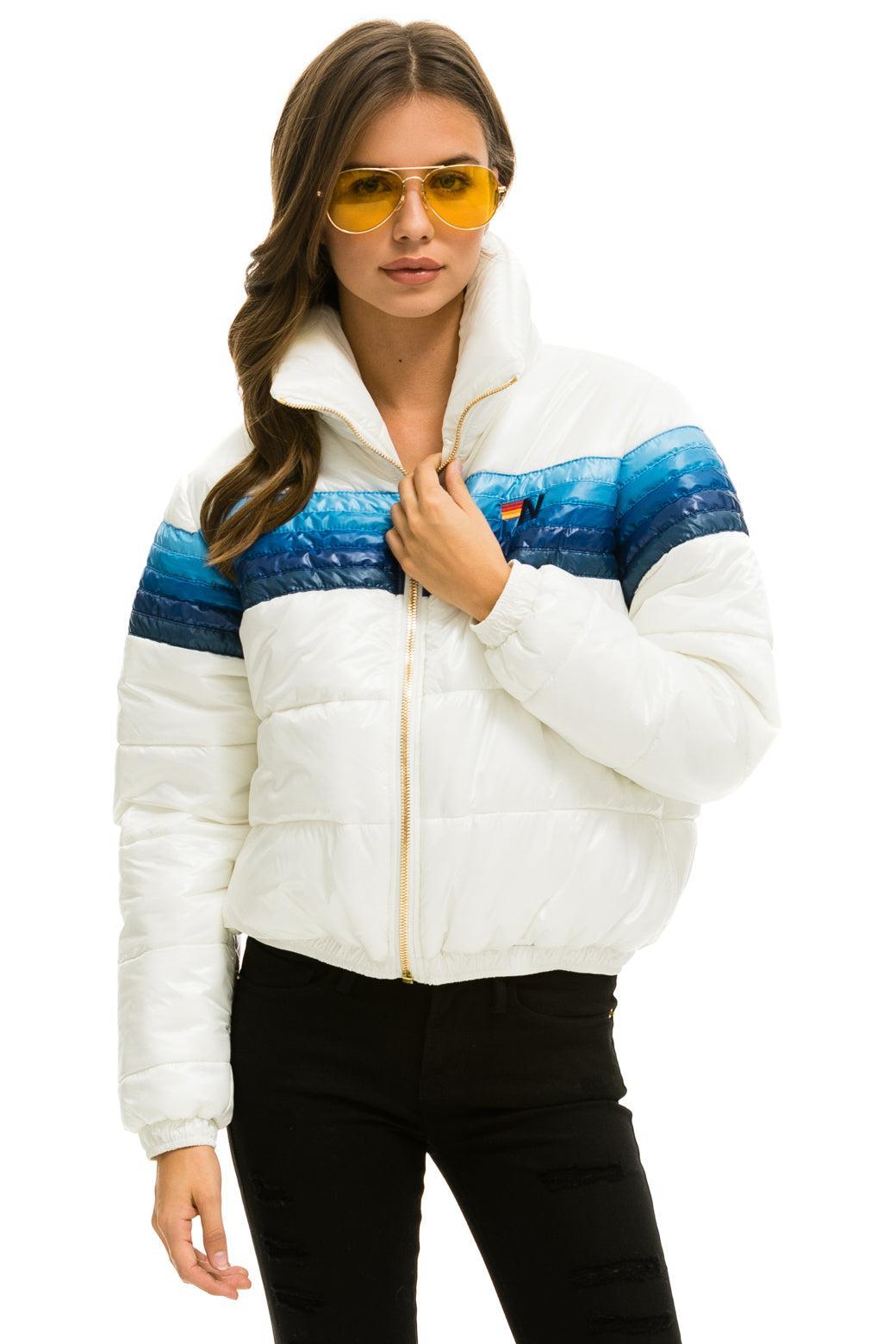 5 STRIPE LUXE APRES PUFFER JACKET - GLOSSY WHITE // BLUE STRIPES  Product Image