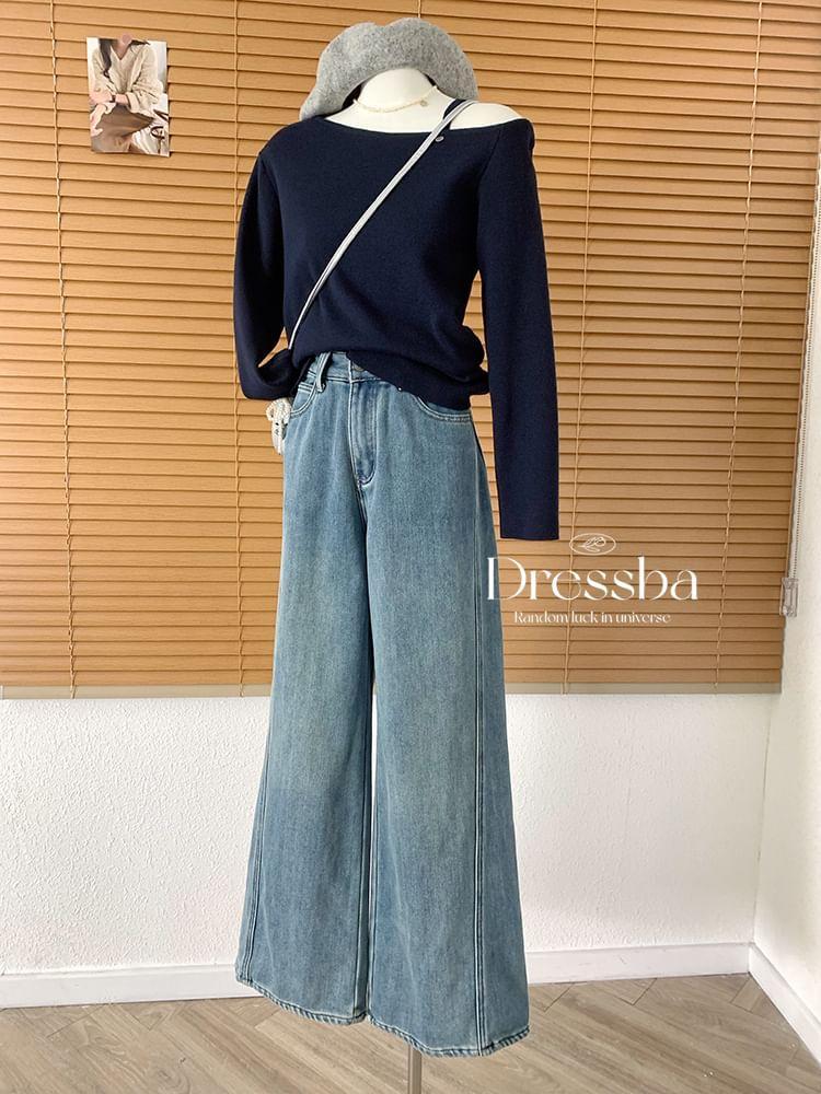 High Rise Washed Fleece-Lined Wide Leg Jeans Product Image