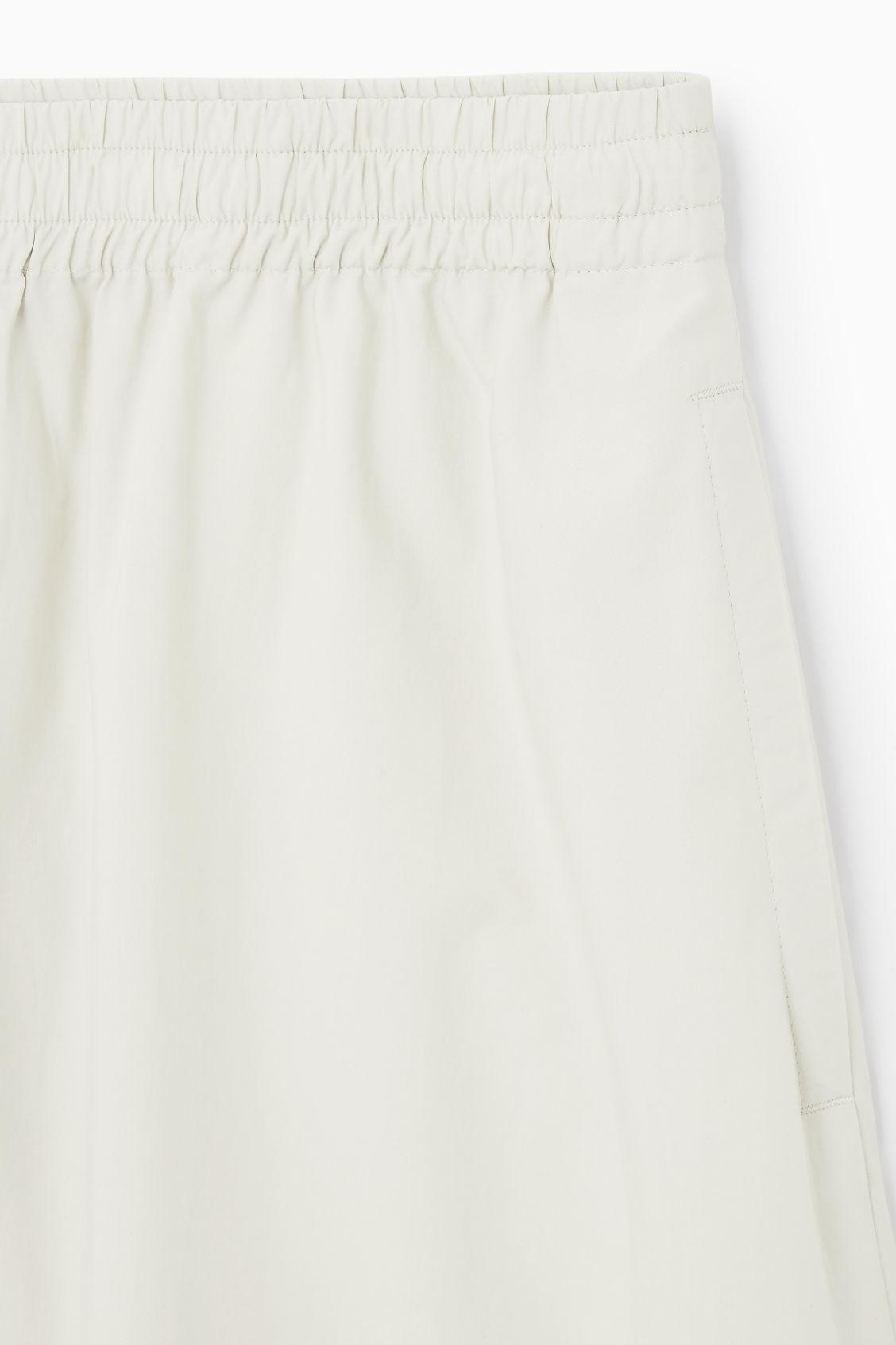 VOLUMINOUS CULOTTES Product Image