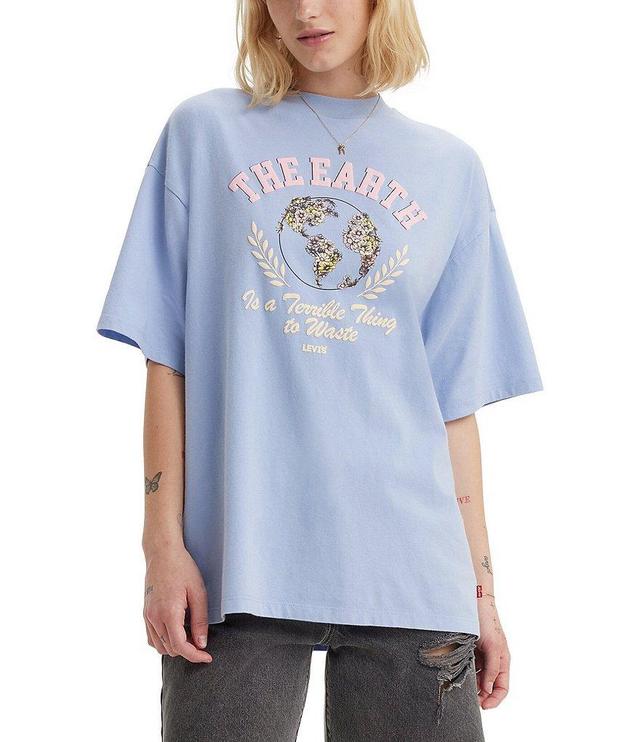 Levi's® Short Stack Oversized Graphic T-Shirt Product Image