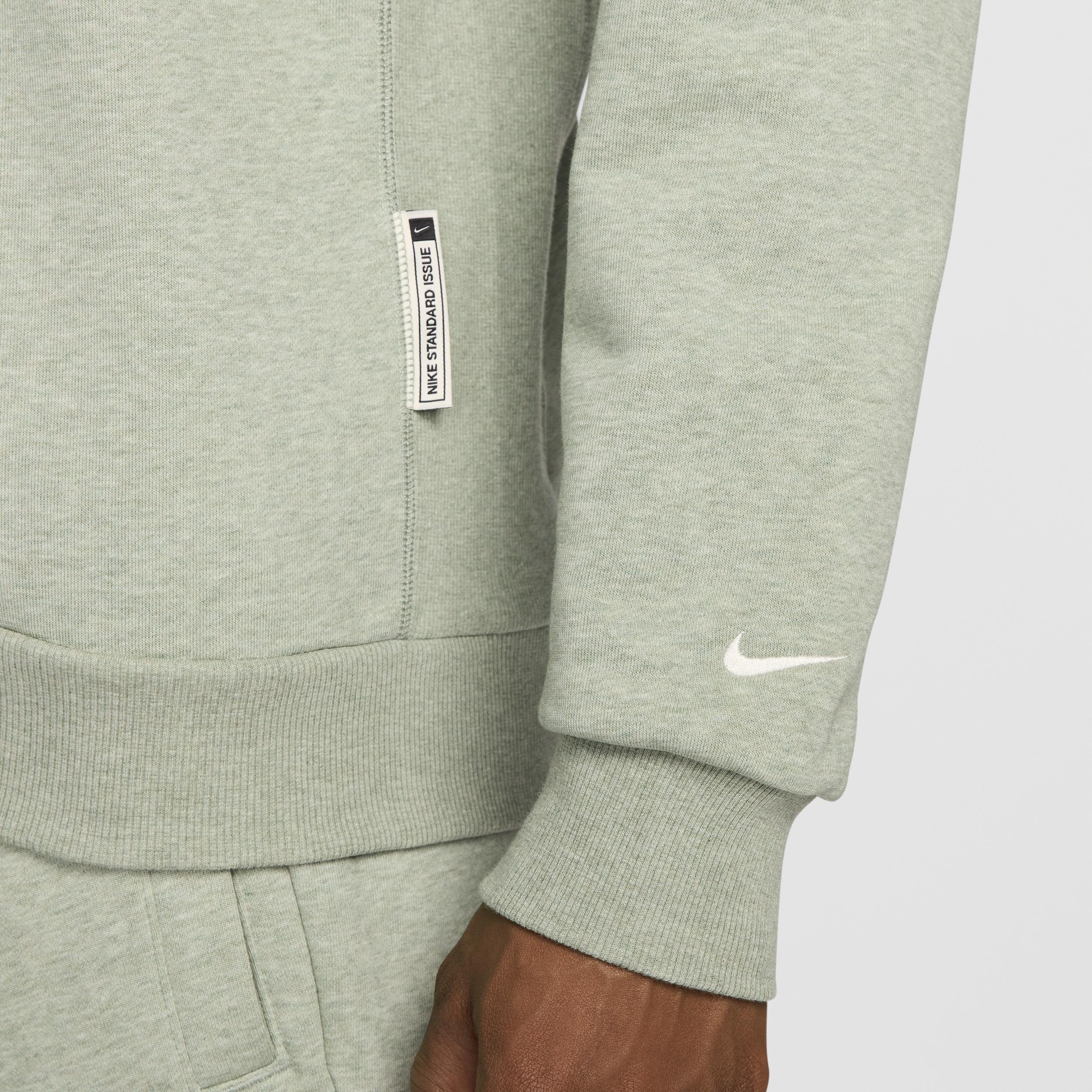 Nike Men's Standard Issue Dri-FIT Basketball Crew-Neck Sweatshirt Product Image