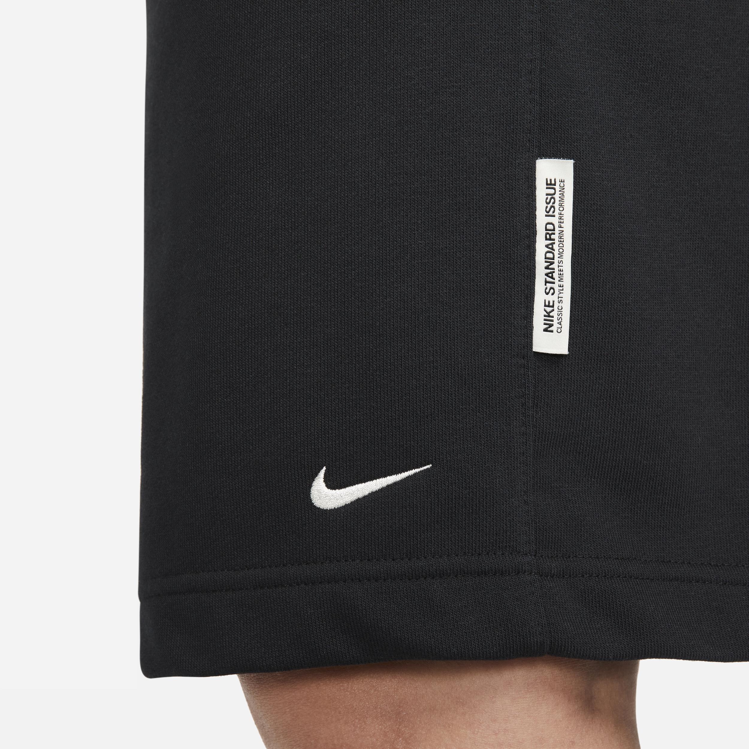 Nike Men's Standard Issue Dri-FIT 8" Basketball Shorts Product Image