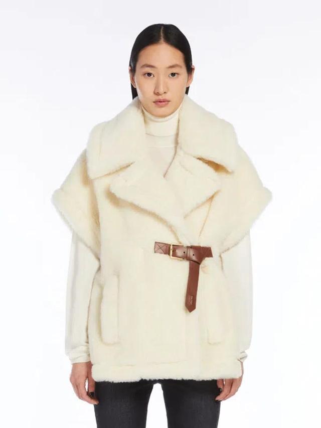 Short Cape In Alpaca And Wool Teddy Fabric In White Product Image