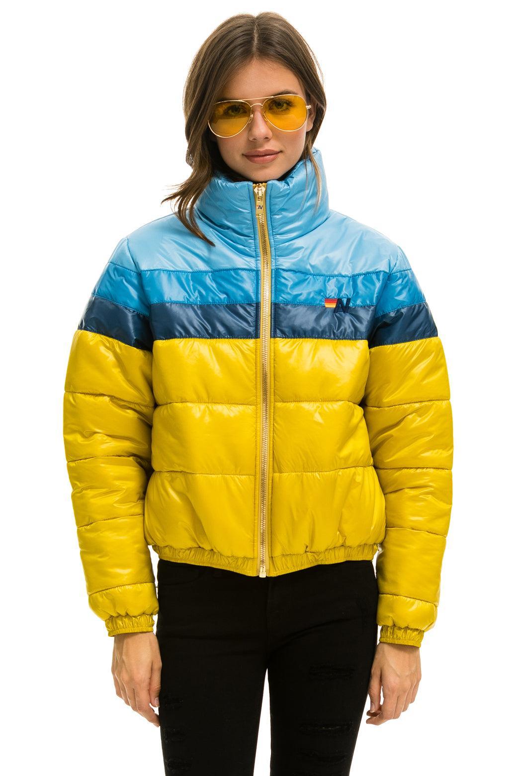 COLOR BLOCK LUXE APRES PUFFER JACKET - HONEY GLOSSY Female Product Image