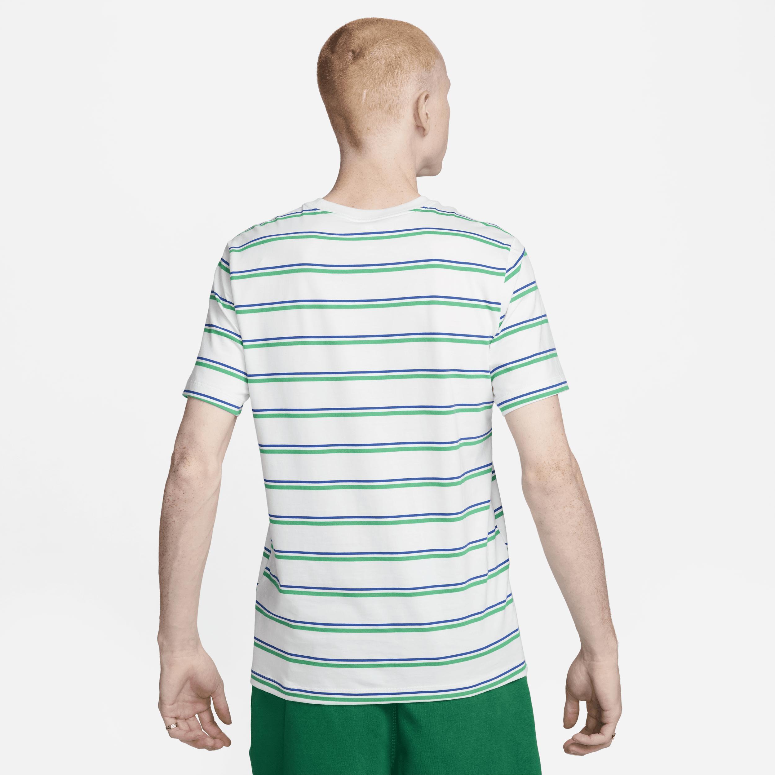 Men's Nike Sportswear Club T-Shirt Product Image