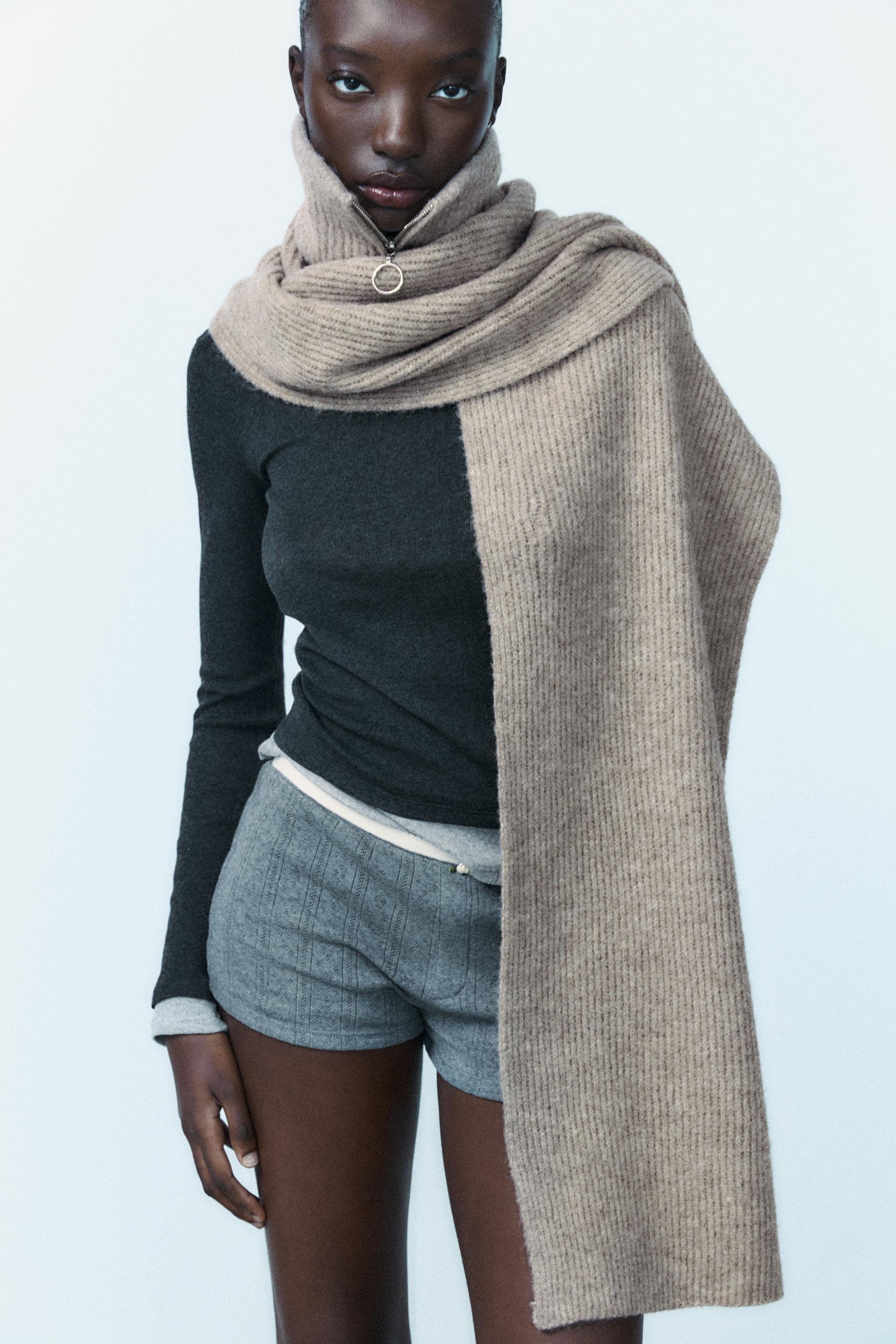 KNIT SCARF WITH ZIPPERED NECKLINE Product Image