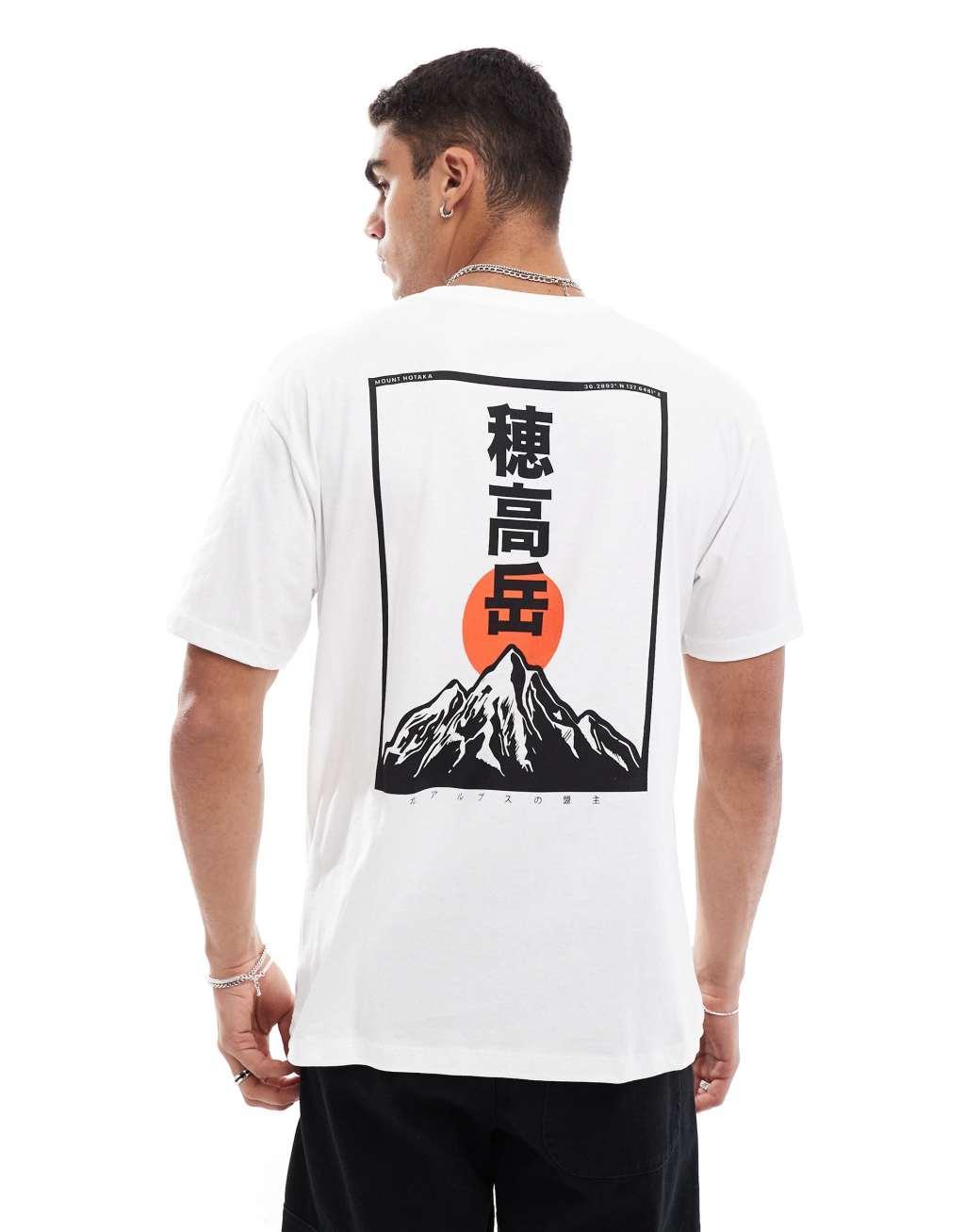 Jack & Jones oversized T-shirt with Japanese mountain back print in white Product Image