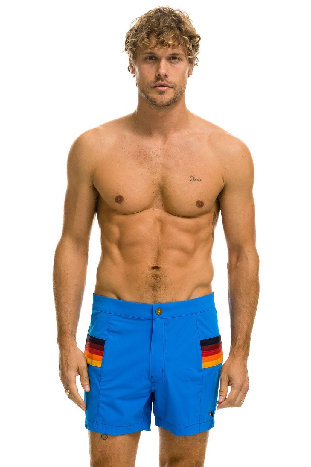 MEN'S HORIZONTAL 5 STRIPE FLEX SHORTS - PARROT BLUE  Product Image