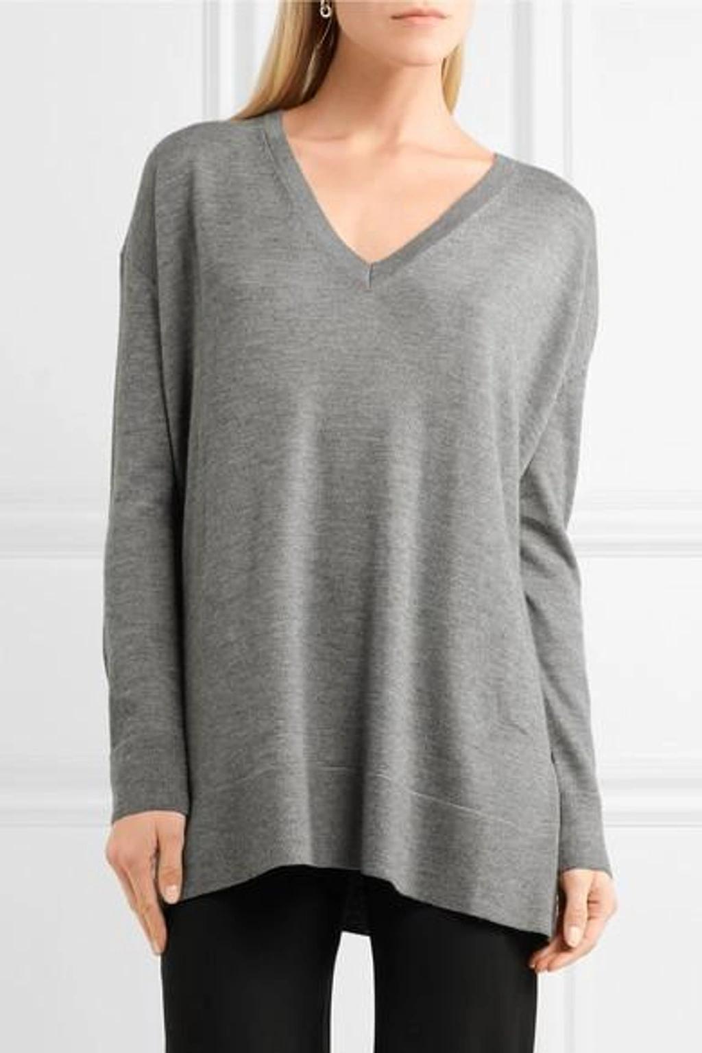 THE ROW Amherst Oversized Cashmere And Silk-blend Sweater In Black Product Image