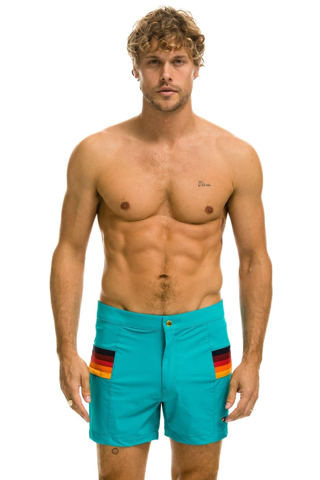 MEN'S HORIZONTAL 5 STRIPE FLEX SHORTS - JADE Male product image