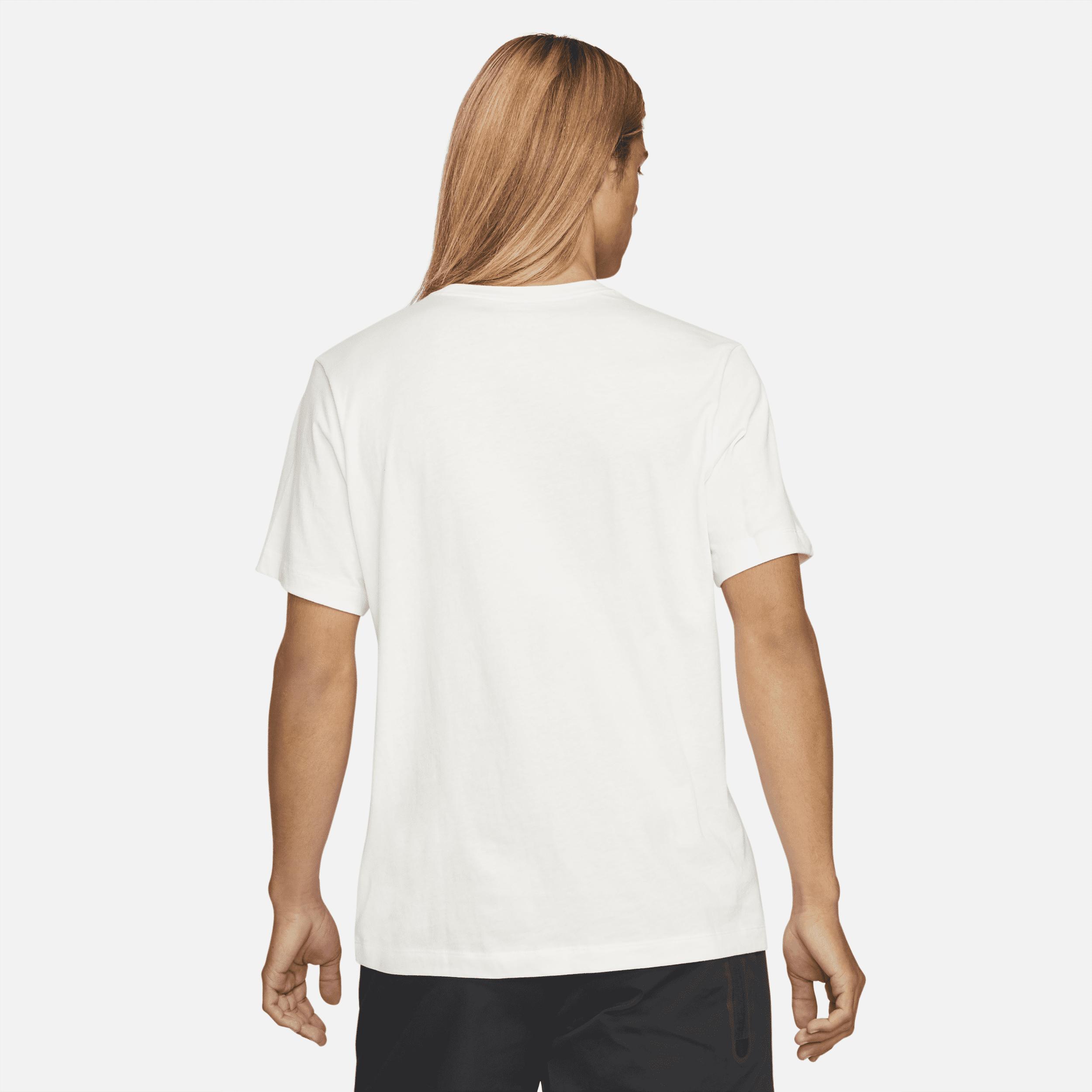 Men's Nike Sportswear Club T-Shirt Product Image