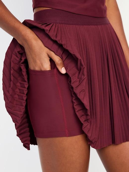 Extra High-Waisted StretchTech Micro-Pleated Skort Product Image