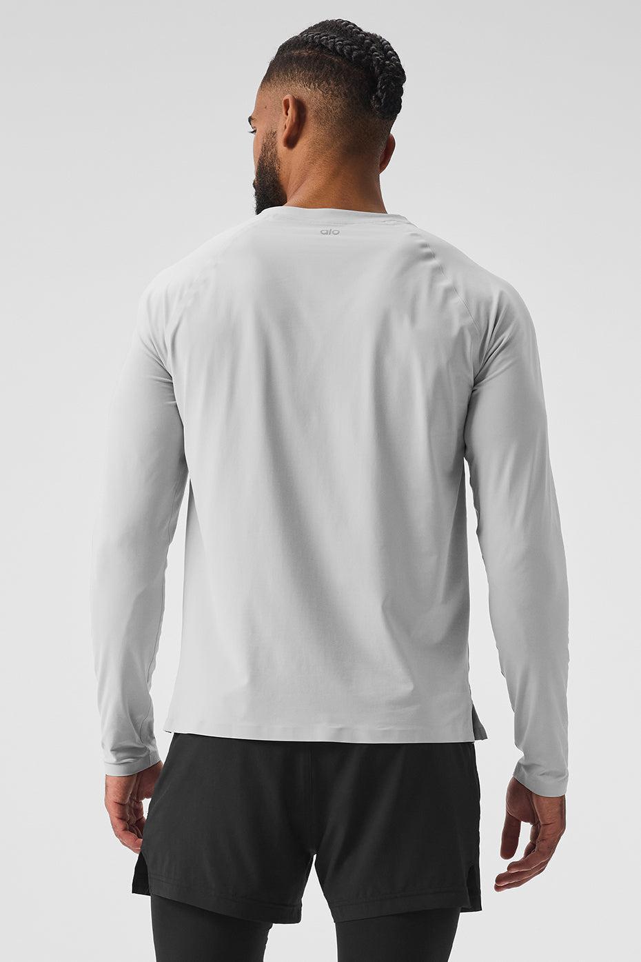 Idol Long Sleeve Performance Tee - Titanium Male Product Image