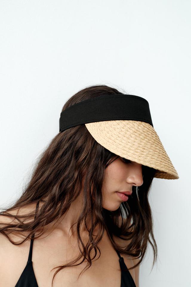 CONTRASTING WOVEN VISOR Product Image