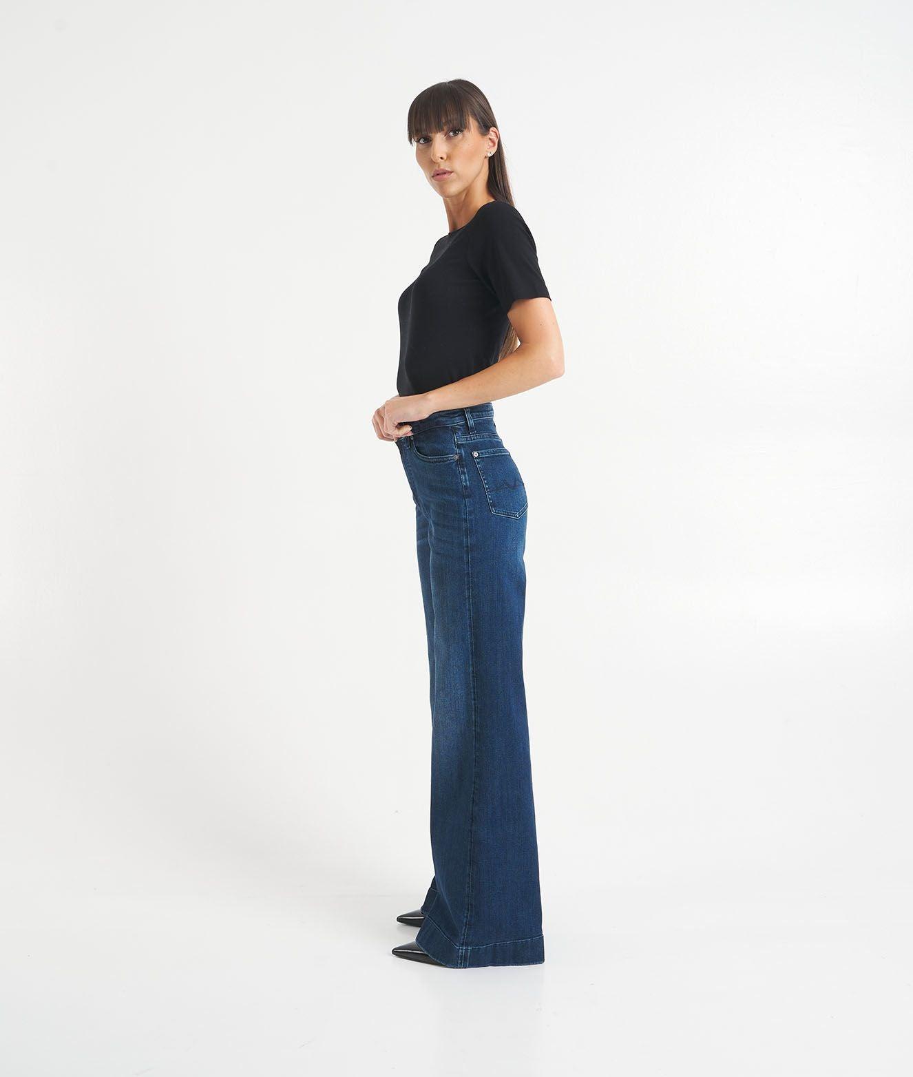 Flared jeans 'Modern Dojo' Female Product Image