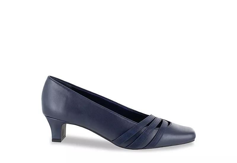 Easy Street Entice Womens Suede Pumps Product Image