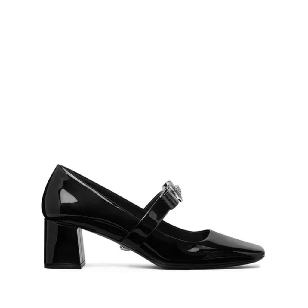 Shoes In Black Product Image