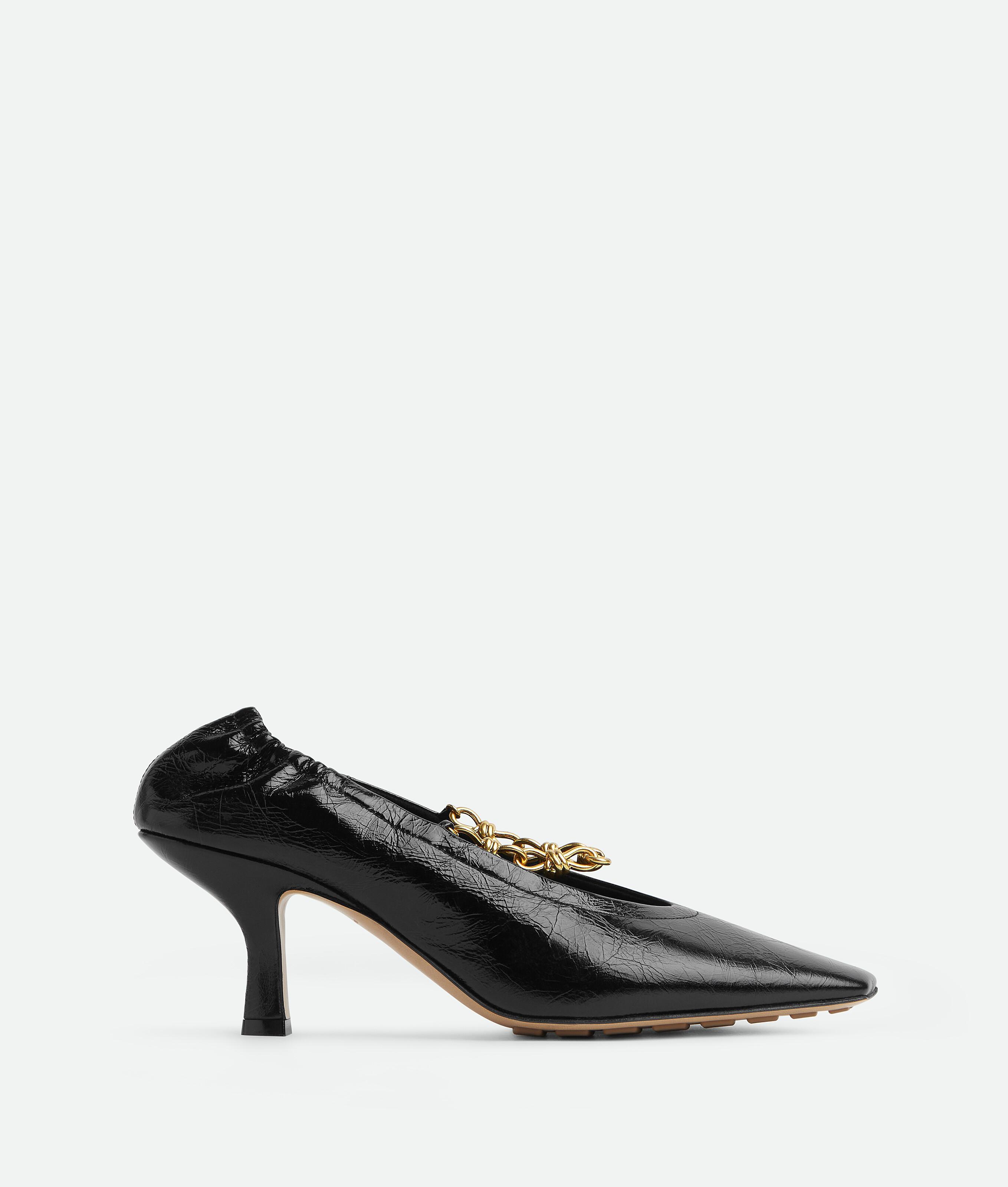 Women's Sharp Chain Pump in Black Product Image