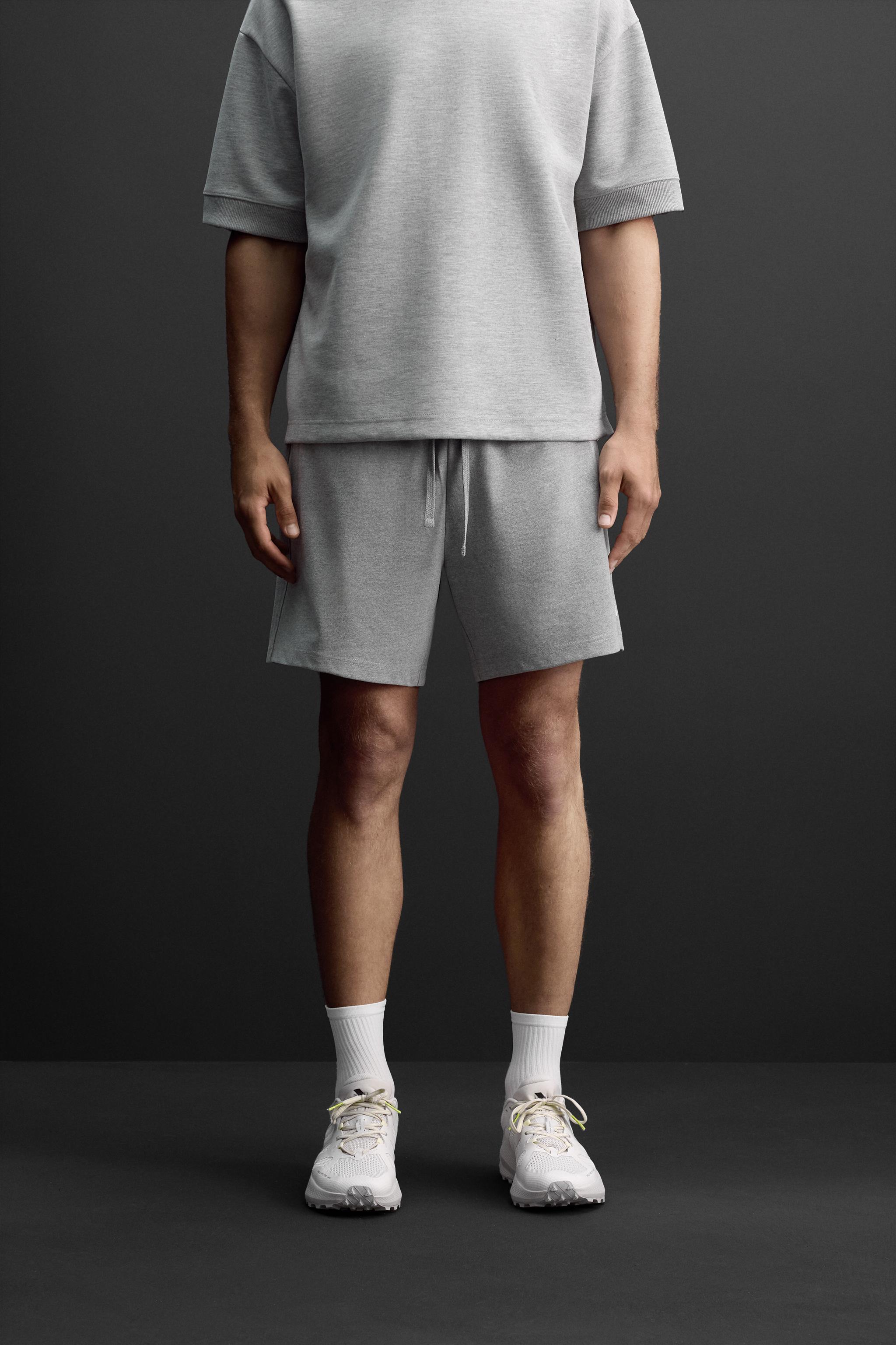 JOGGER SHORTS Product Image