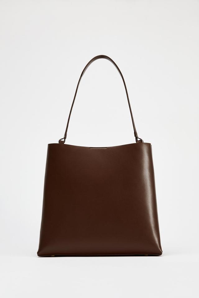 MINIMALIST BUCKET BAG Product Image