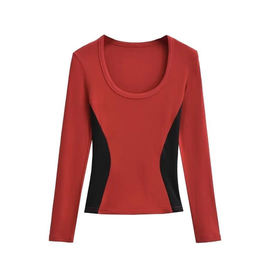 Long-Sleeve Scoop Neck Plain T-Shirt Product Image