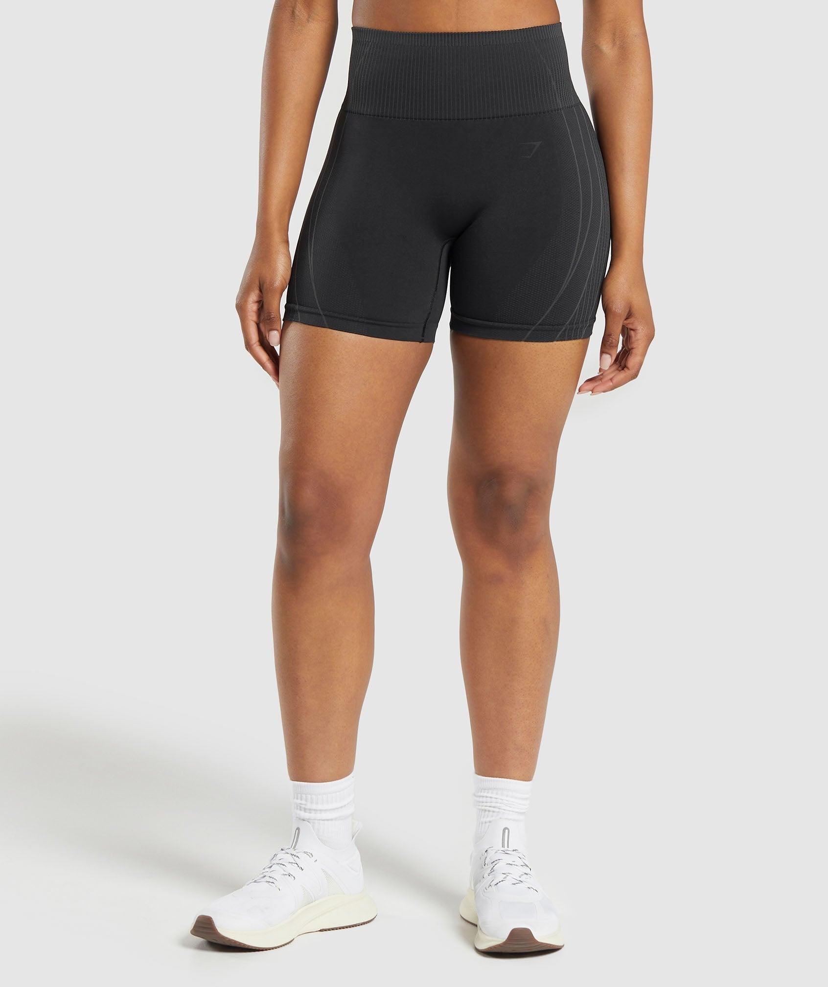 Contour Heart Seamless Shorts Product Image