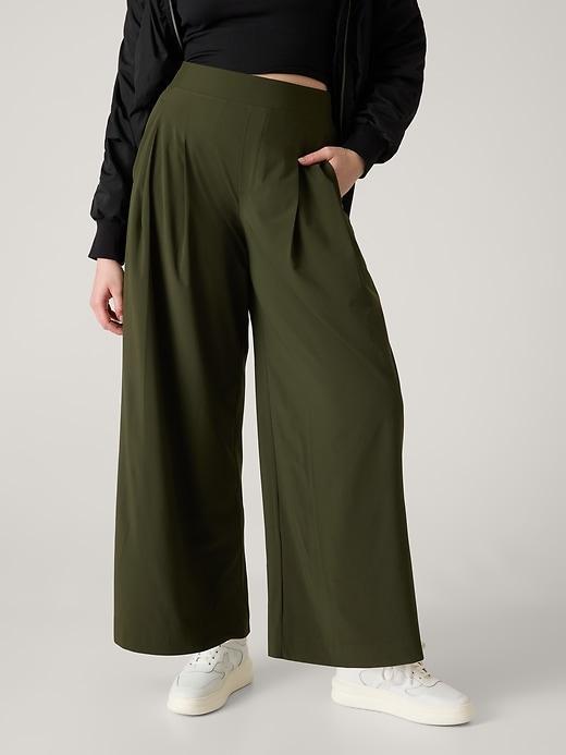 Brooklyn Heights High Rise Pleated Wide Leg Pant Product Image